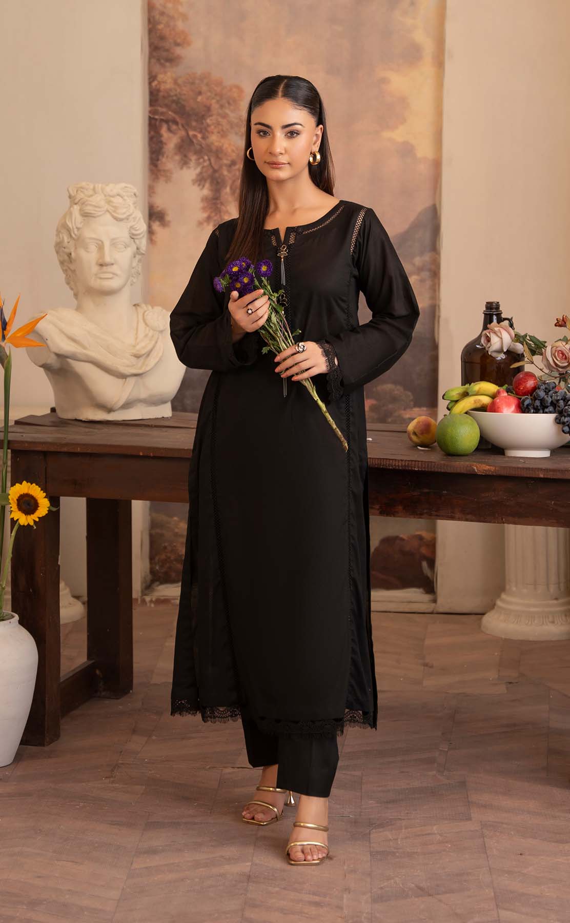Noir Elegance