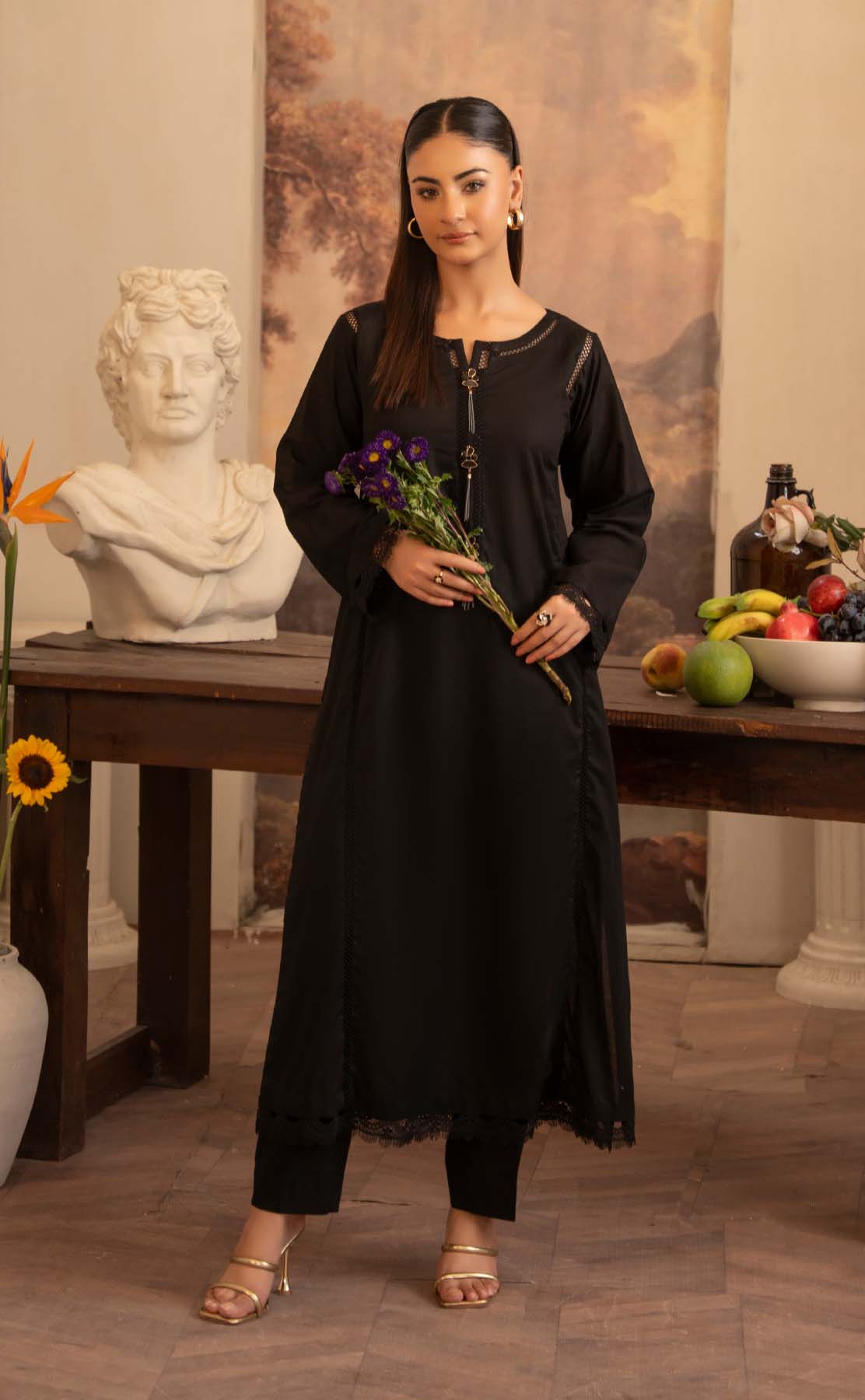 Noir Elegance